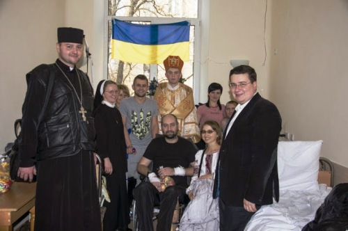 У Києві св.Миколай завітав до поранених солдат.(ФОТО) У Києві св.Миколай завітав до поранених солдат.(ФОТО)